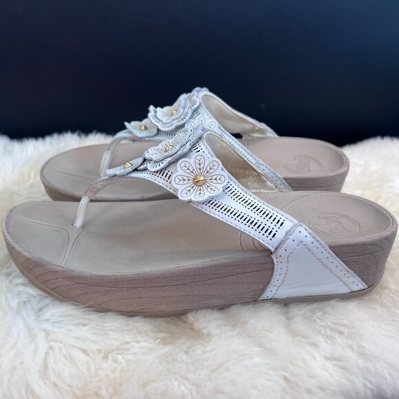 FitFlop Fiorella Floral Sandals, Flip Flops, Thongs Antique White Size 8 - Picture 6 of 9